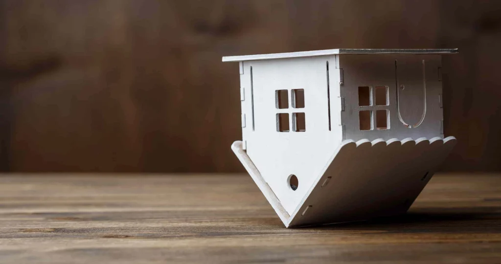 upside down on your mortgage in Omaha Nebraska we buy houses omaha